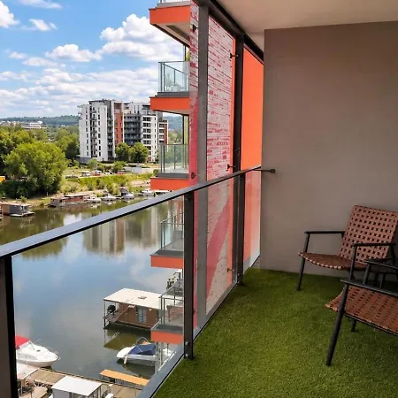 Luxury Marina With River View Apartament