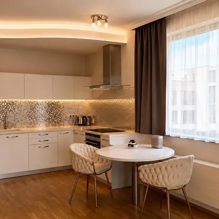 Luxury Marina With River View Apartament
